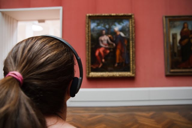 decorative image of student in gallery